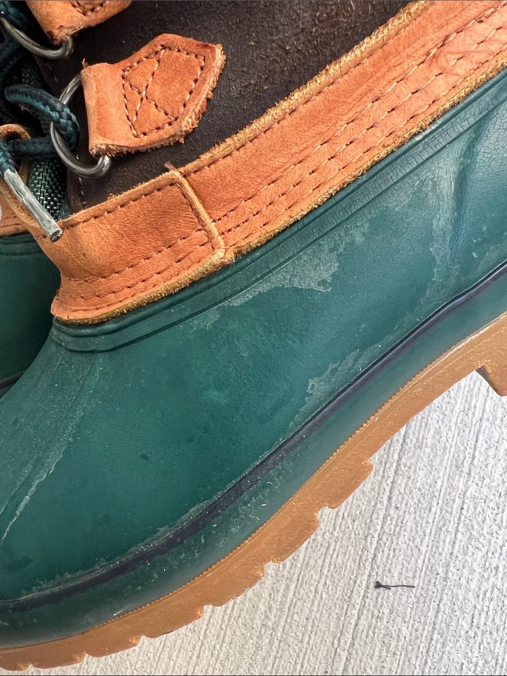 Eddie Bauer Vintage  Green Brown Navy Plaid-Trim Winter Duck Boots Size 6